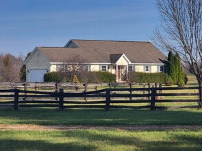 Building Photo - 8166 Dover Rd