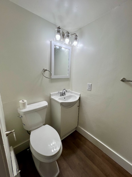 Building Photo - Updated Two Bedroom with Private Yard!