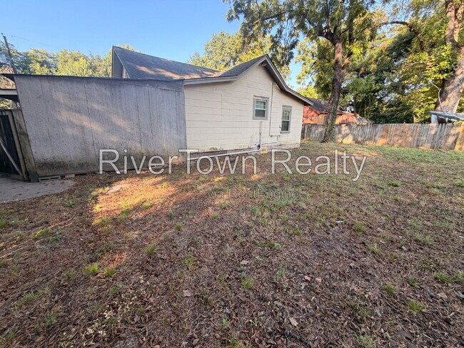 Building Photo - 3532 Kallaher Ave
