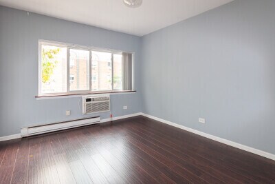 Building Photo - 3755 N Pine Grove Ave