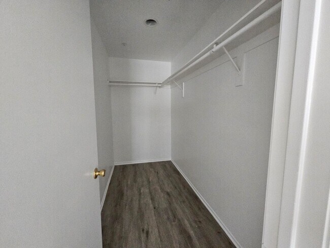 Building Photo - ***ALL BRAND NEW INSIDE***3 BED 2 BATH