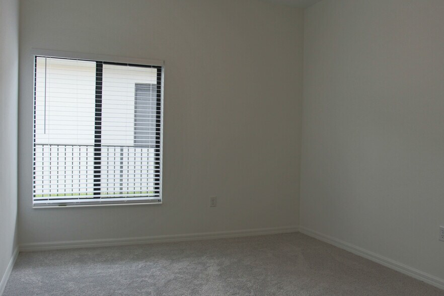Building Photo - 4864 Gambero Way