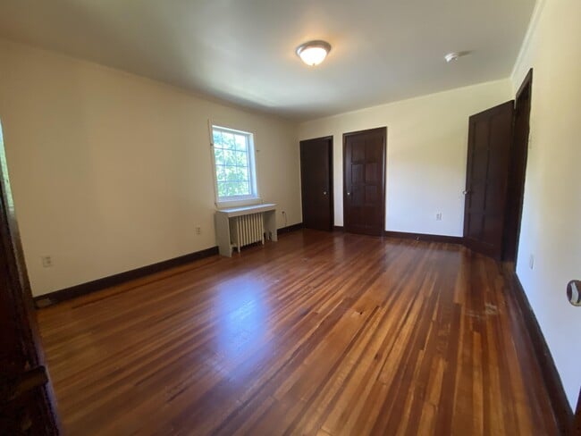 Building Photo - 20 Safe Harbor Village