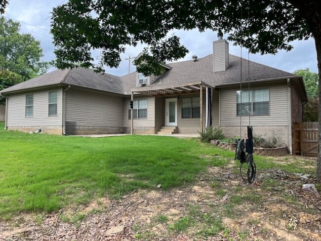 Building Photo - Beautiful 4 Bedroom 2 and a Half Bathroom in the Heart of Sherwood, AR