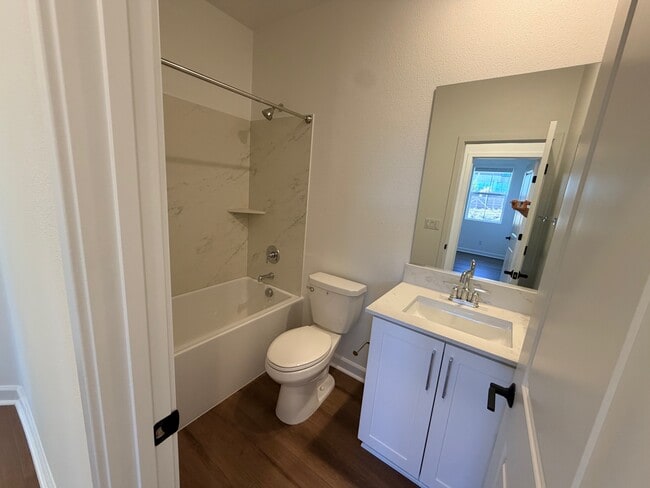 Building Photo - 470 Caliper Wy