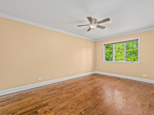 Building Photo - 1068 Shermer Rd