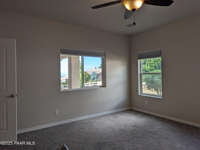 Building Photo - 3057 Trail Walk