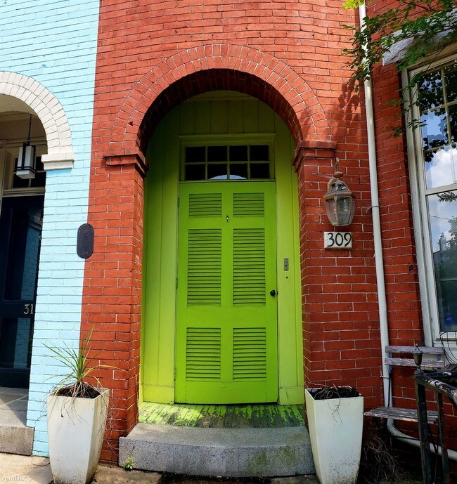 Building Photo - 3 br, 2.5 bath House - 309 N Meadow St