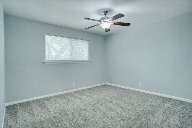 Building Photo - 1104 Shady Pine Ct
