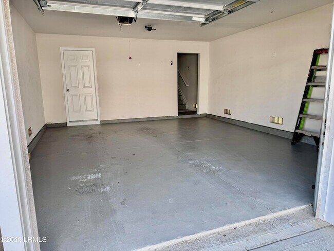 Building Photo - 23 Island Breeze Ln