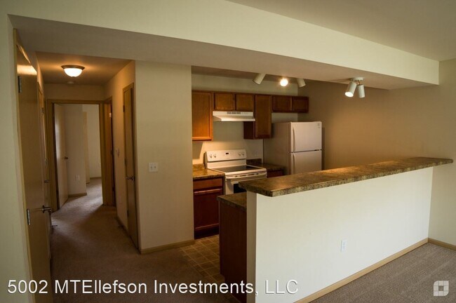 Building Photo - 5002 Siggelkow Rd