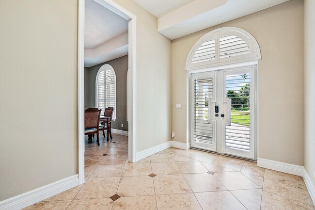 Building Photo - 703 Ramie Ct