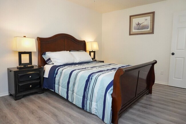 Building Photo - Updated 3-Bedroom with Vaulted Ceilings and Corner Lot Charm