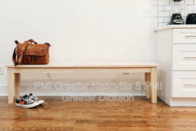 Building Photo - 11 N Hill St