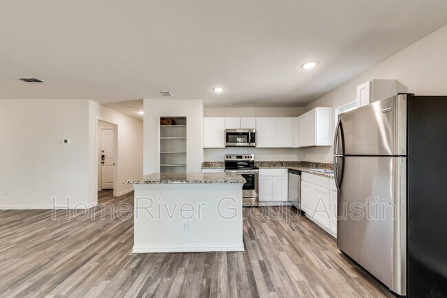 Building Photo - 4504 Rocking K Dr