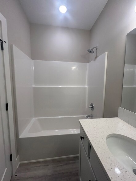 Building Photo - 12817 E Blake St