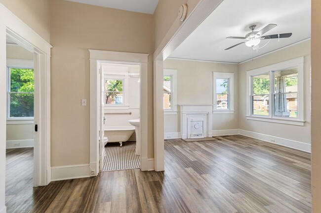 Building Photo - 717 Holloway Ave