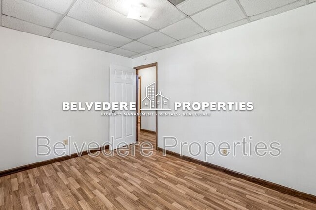 Building Photo - 1210 Valley View St