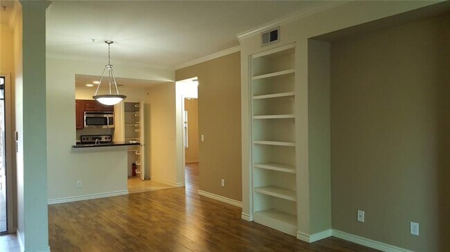 Building Photo - 6000-5 Shepherd Mountain Cove