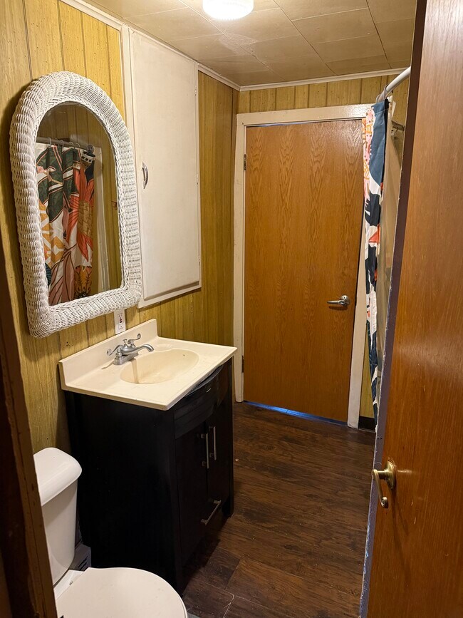 Building Photo - 212 N Horace Ave