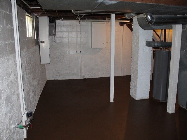 Building Photo - 978 Pavone St