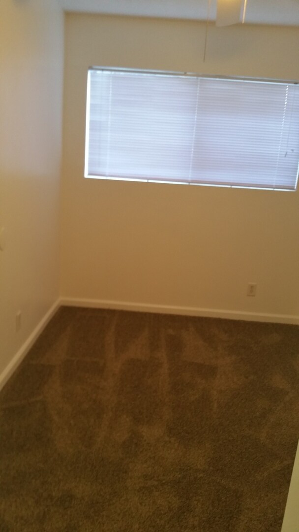 Building Photo - Alfreda Duplex