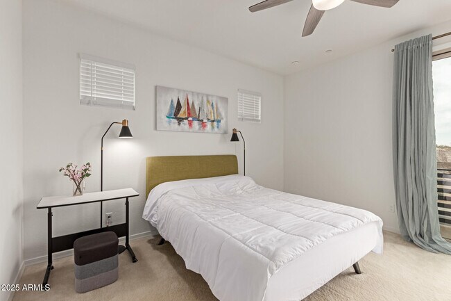 Building Photo - 1685 S Wallrade Ln