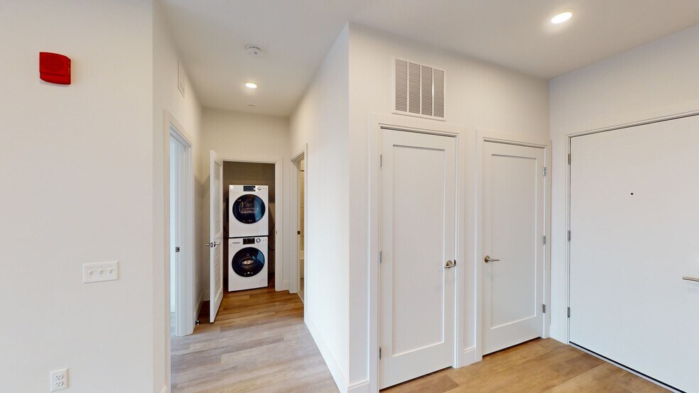 Building Photo - 957 Dorchester Ave