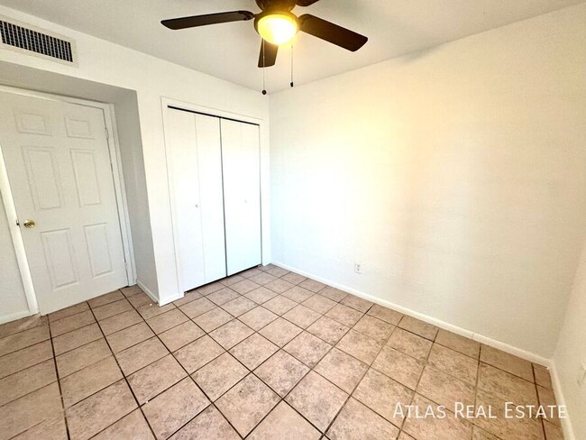 Building Photo - NOW AVAILABLE!! Renovated 2 Bedroom 1 Bath...