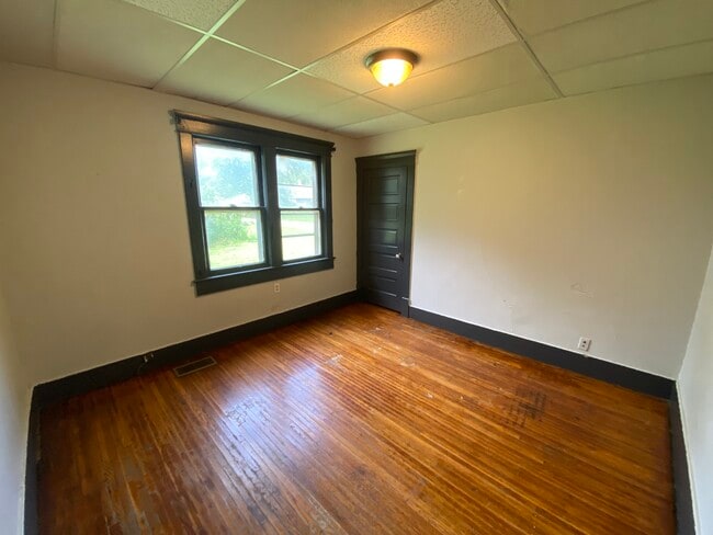 Building Photo - 104 Nicklas Ave