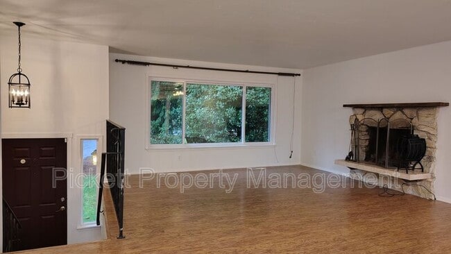 Building Photo - 24410 Andorra Ct NE