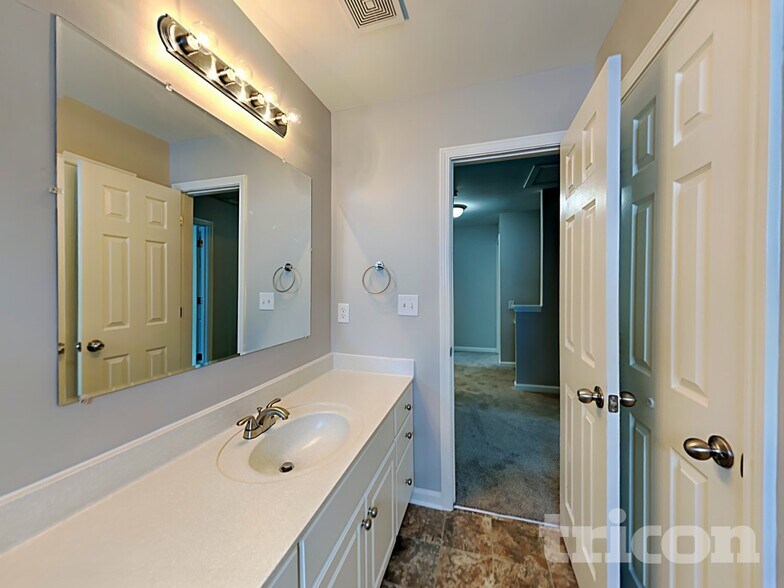 Building Photo - 9250 Austin Ridge Ln