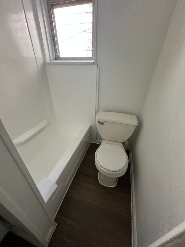 Building Photo - Beautiful 3 bedroom House for rent