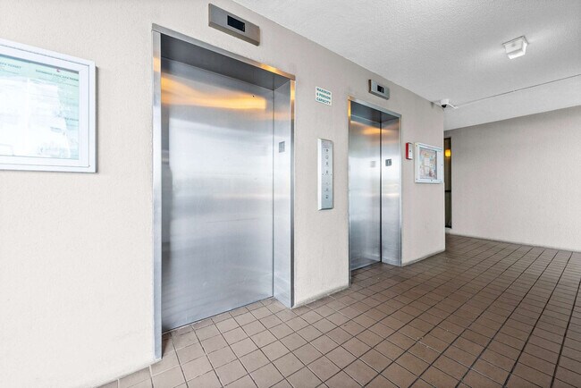 Building Photo - 24800 Perdido Beach Blvd