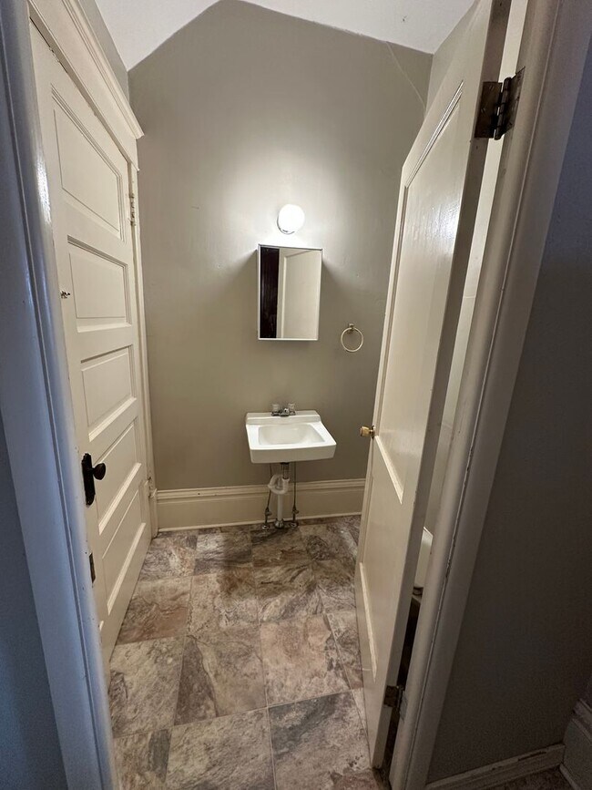 Building Photo - 139/141 6th St NW