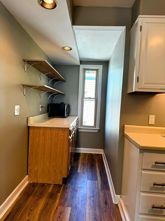 Building Photo - 250 Pine St