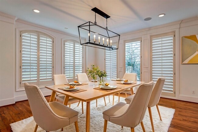 Building Photo - 5410 Valerie St