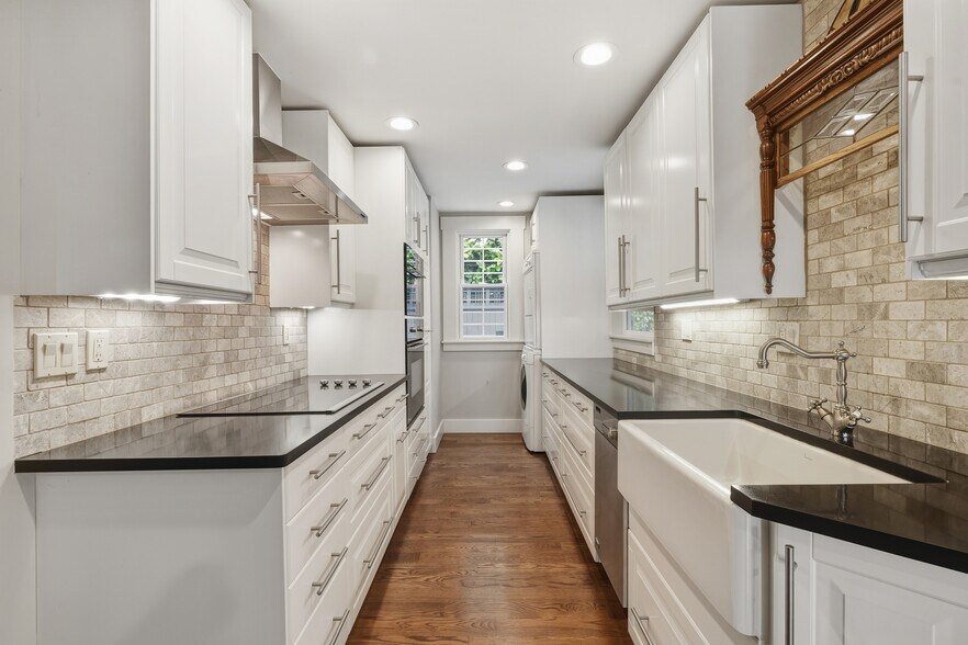 Building Photo - 12346 Sand Point Way NE