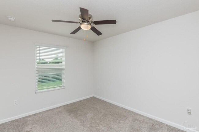 Building Photo - 5720 Blackhorse Cir