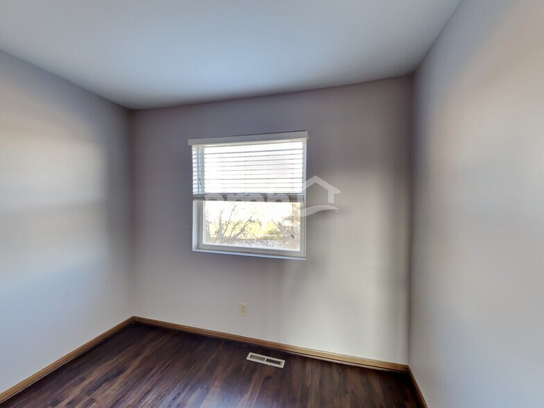 Building Photo - 516 Powers Ct