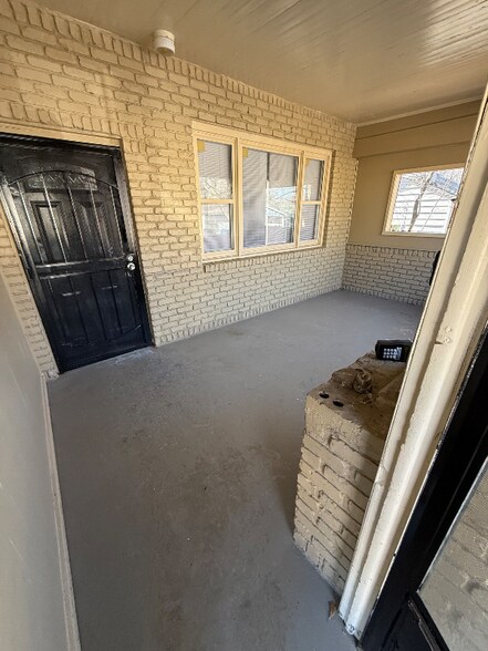 Building Photo - 1462 St Michael Ave