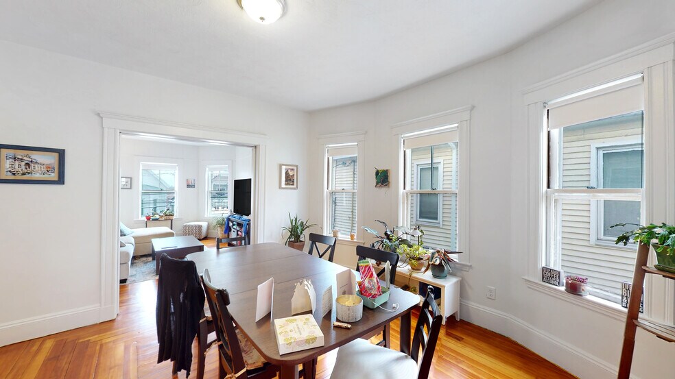 Building Photo - 70 Hudson St