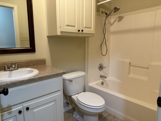 Building Photo - 2624 112th St