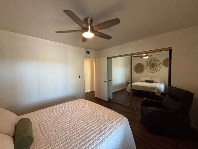 Building Photo - Discover comfortable seasonal living in Mesa, AZ with this well-appointed furnished & updated 2-b...