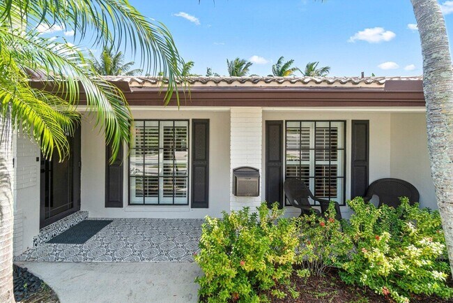 Building Photo - 800 SW 5th St