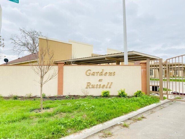 Building Photo - 2107 Garden Ridge Dr