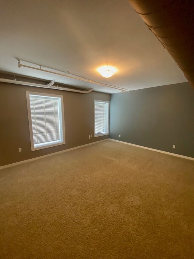 Building Photo - Live in the Heart of Downtown Spokane – 2B...