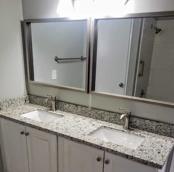 Updated Primary Bathroom - 615 Park Grove Ln