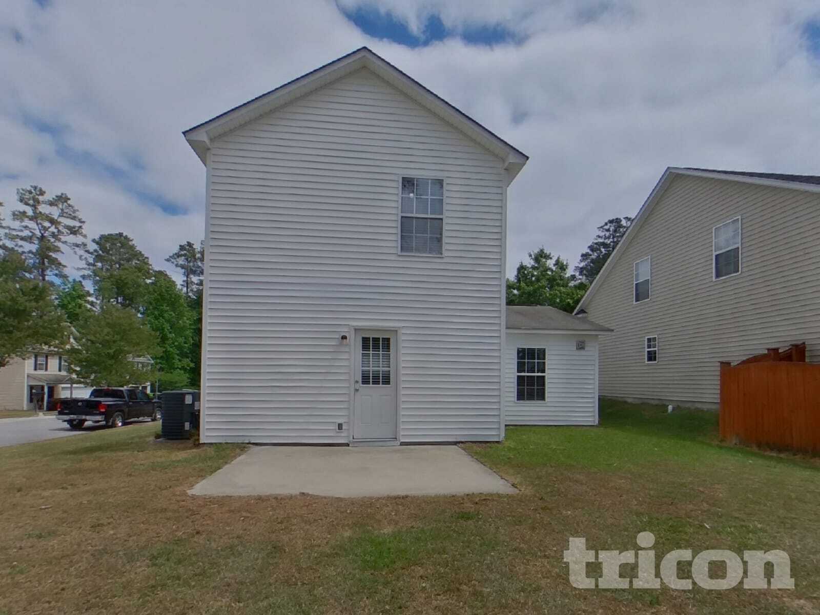 Building Photo - 381 Valley Heights Ln