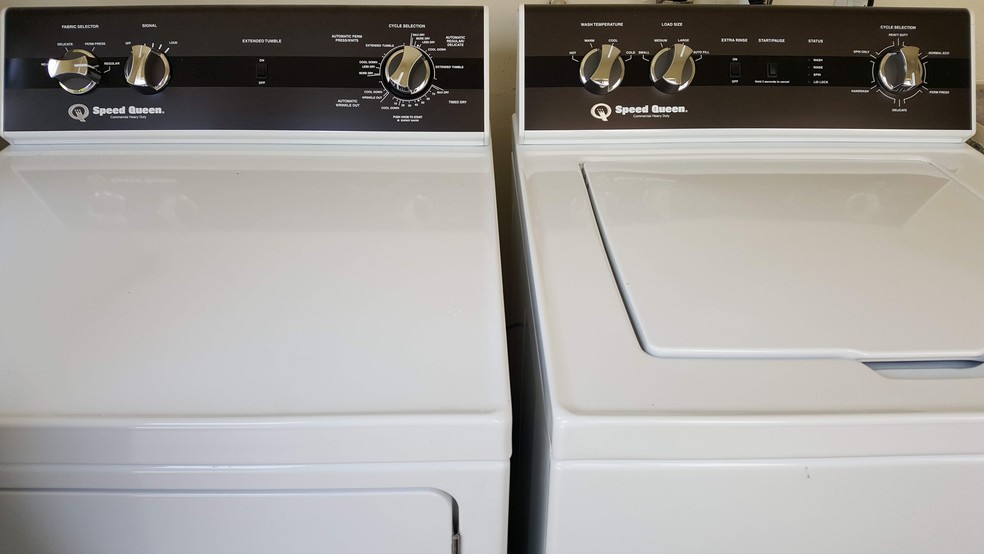 Building Photo - 305 N Palm Ave